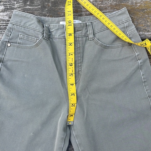 L&Beautiful Cropped Pants - Picture 9 of 12